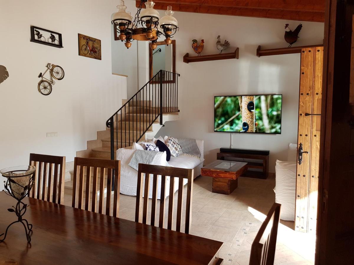 Villa Milagro - 3 Bedroom Finca Style Villa With Pool Near Golf Course/Beaches - Air Cond. Pollença Eksteriør billede