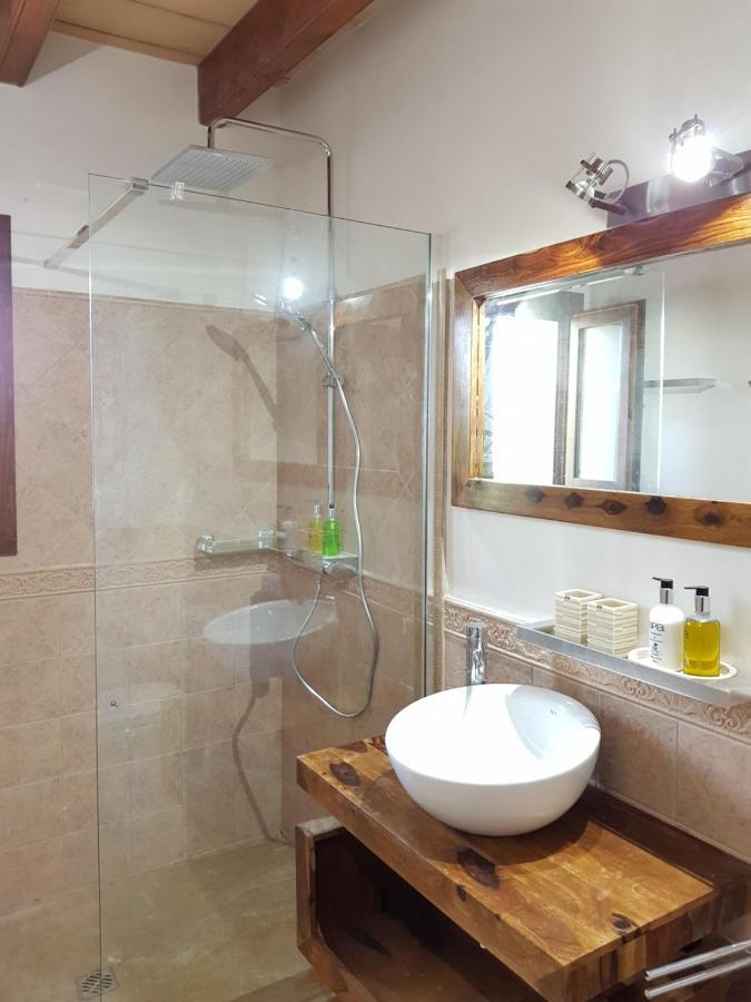 Villa Milagro - 3 Bedroom Finca Style Villa With Pool Near Golf Course/Beaches - Air Cond. Pollença Eksteriør billede
